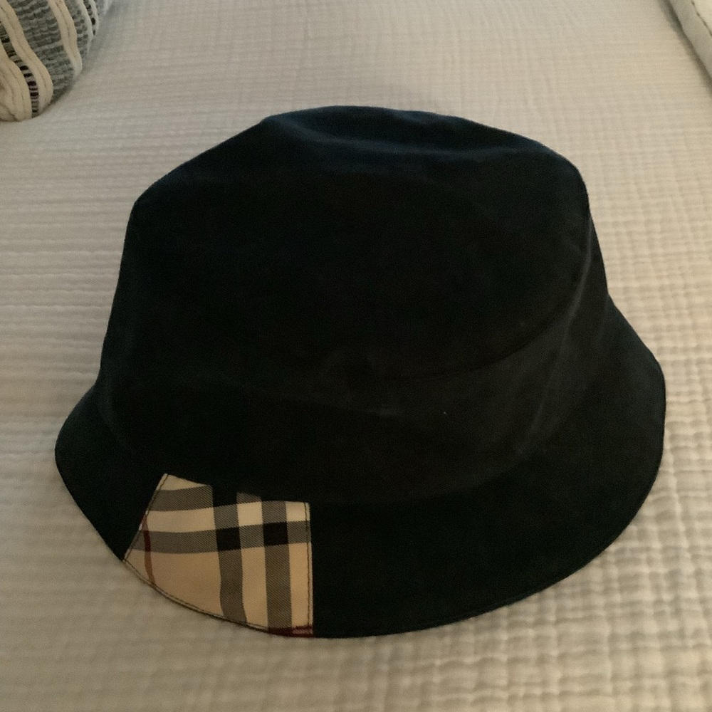 Burberry bucket rain hat